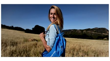 Cassandra De Pecol, cea mai tânără femeie care a călătorit în toate țările lumii