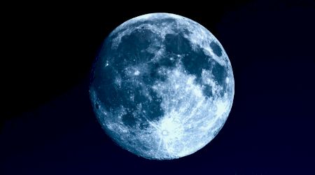 Ultima Lună Albastră până în 2020