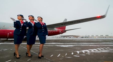 Sărbătorește 100 de cursuri cu Vreau să fiu Stewardesă