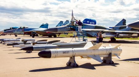 Eurocontrol alertează companiile aeriene: posibile atacuri cu rachete