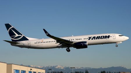 Primarul Constanței s-a aflat în avionul Tarom în care s-a fisurat un geam