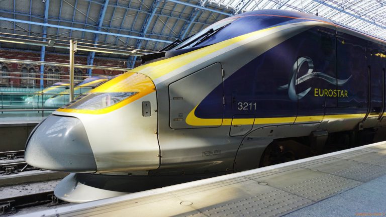 O treime din trenurile Eurostar au fost anulate din cauza grevei, în Franța
