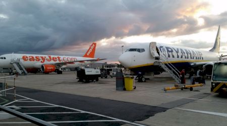 EasyJet şi Ryanair iau măsuri pentru a zbura în Europa continentală, după Brexit