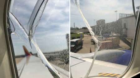 Incident aviatic: avion cu fereastra crăpată a aterizat de urgență