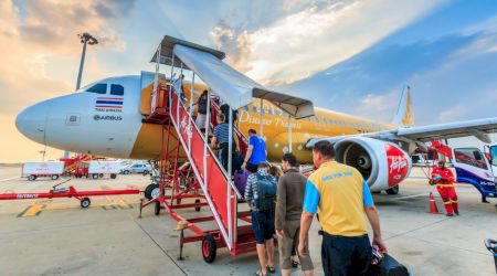 O familie a fost amendată de o companie aeriană din cauza numelui prea lung