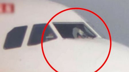 Incident aviatic. Copilotul avionului a fost aspirat în afara avionului