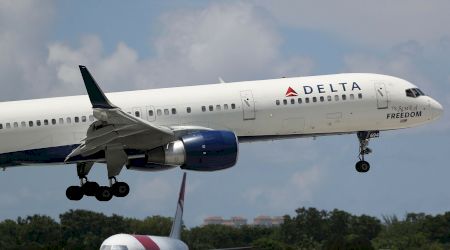 Incident aviatic periculos. Pasagerul a primit 2 ani de închisoare