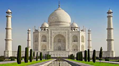 Taj Mahal își schimbă culoarea din cauza poluării