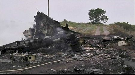 UE şi NATO invită Rusia să-şi asume responsabilitatea în catastrofa zborului MH17