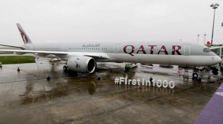 VIDEO. Zbor Qatar Airways întârziat după ce un pasager a început să ceară bani pasagerilor