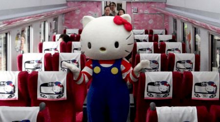 Un tren Hello Kitty va circula în Japonia
