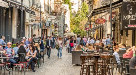 Miliarde de lei cheltuite în primul trimestru de turiștii străini în România