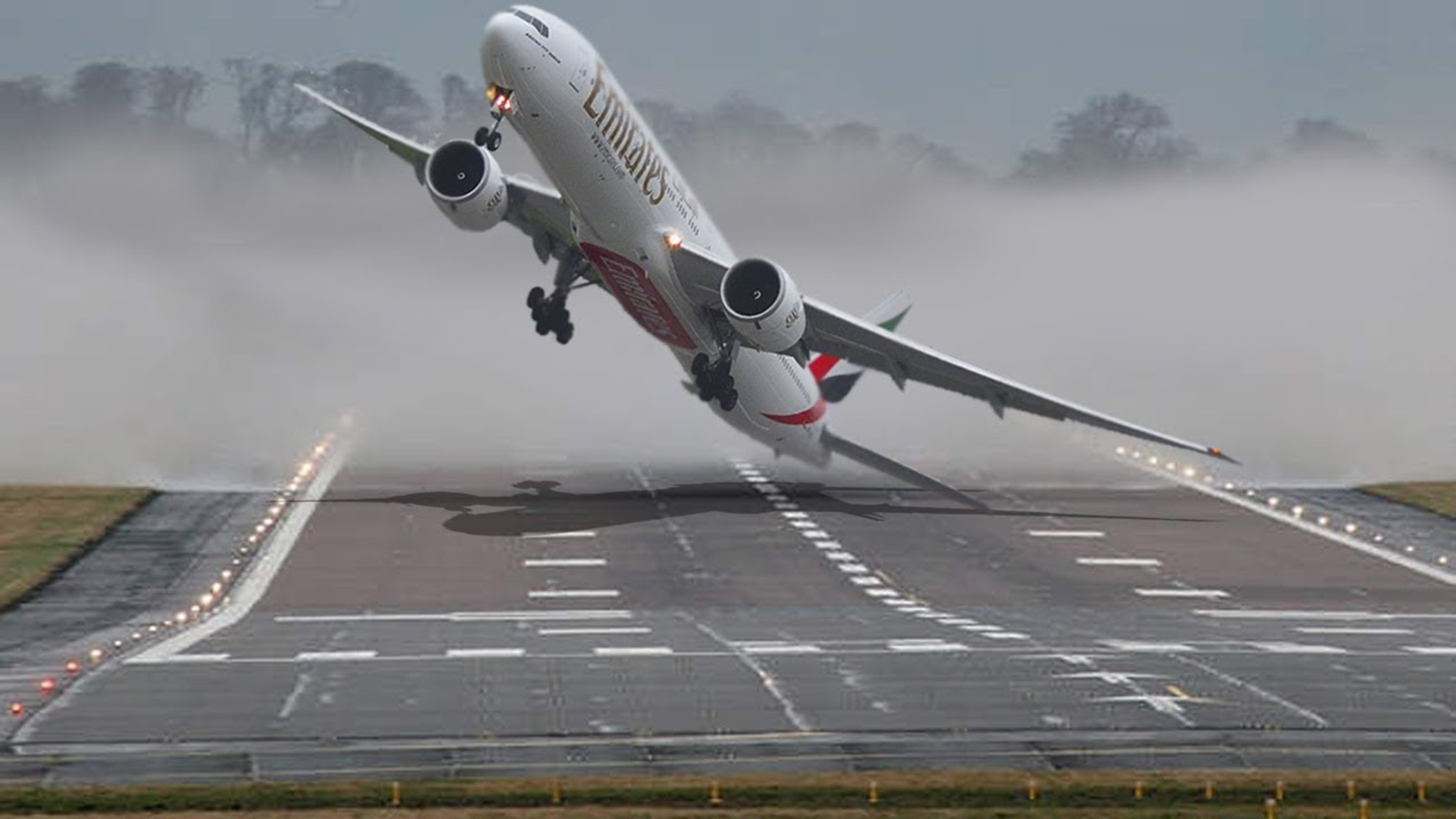 Самолет находящийся в полете преодолевает 85 метров. Турбина Airbus a380. Airbus a 320 на взлете. Airbus a380 катастрофы. Airbus a380 авиакатастрофы.