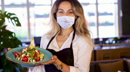 Se deschid restaurantele de la 1 septembrie, care sunt regulile