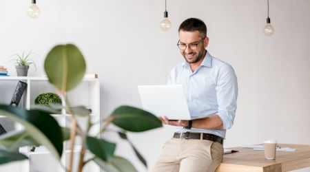 Alege spaţiul online pentru a-ţi procura maşina potrivită